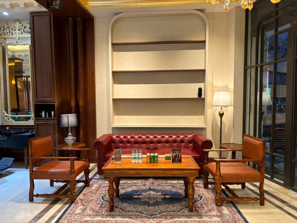 Executive Waiting Suite & Pedispa